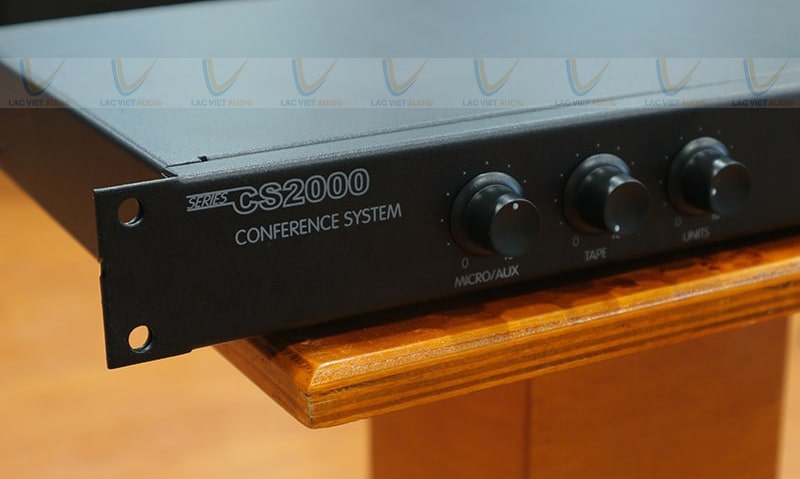 Thiết kế của bộ điều khiển trung tâm PASO CS2100 gọn gàng và dễ sử dụng